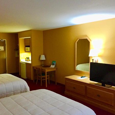 Parkfield Inn - Clinton Ngoại thất bức ảnh