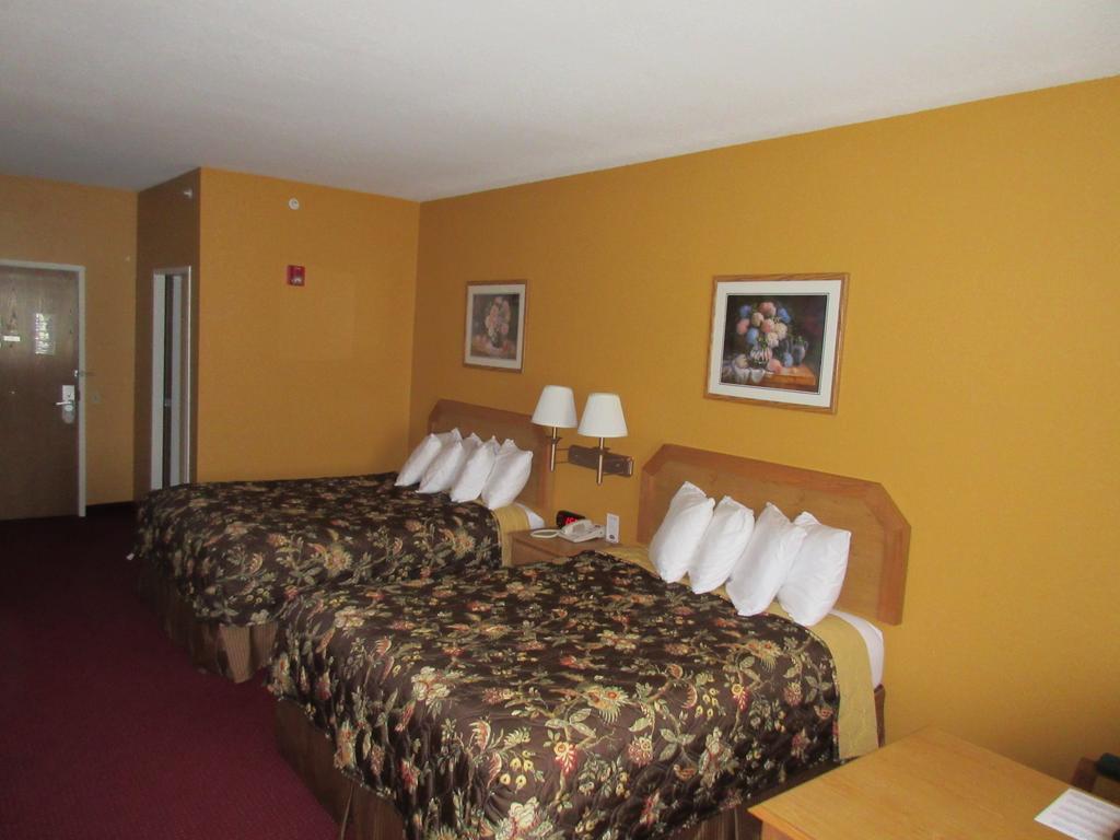 Parkfield Inn - Clinton Ngoại thất bức ảnh
