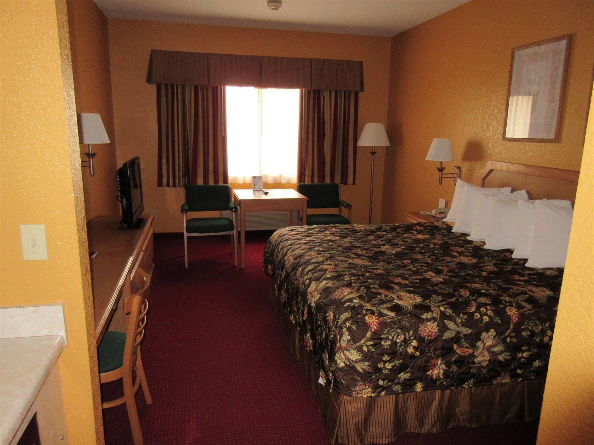 Parkfield Inn - Clinton Ngoại thất bức ảnh