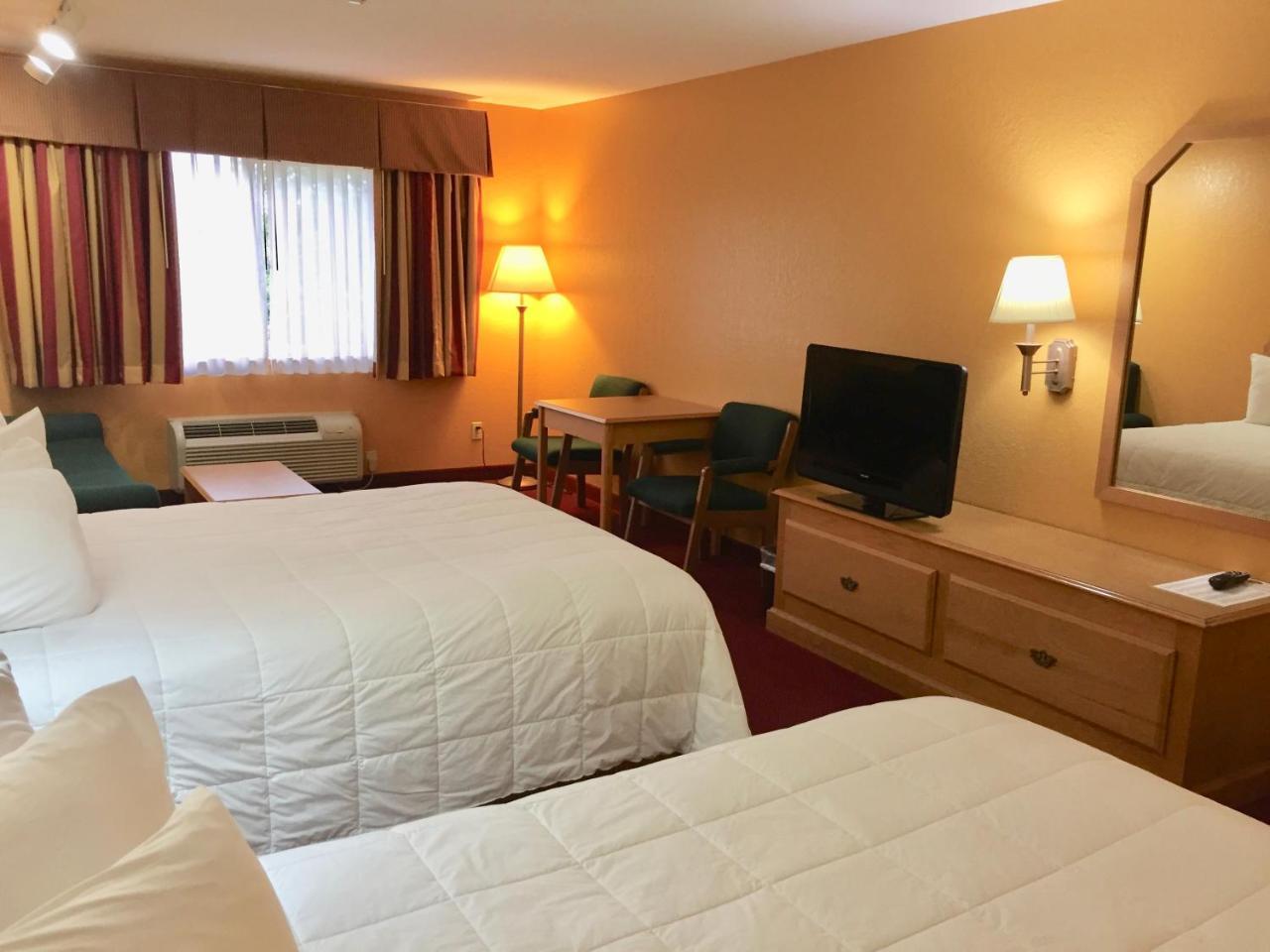Parkfield Inn - Clinton Ngoại thất bức ảnh