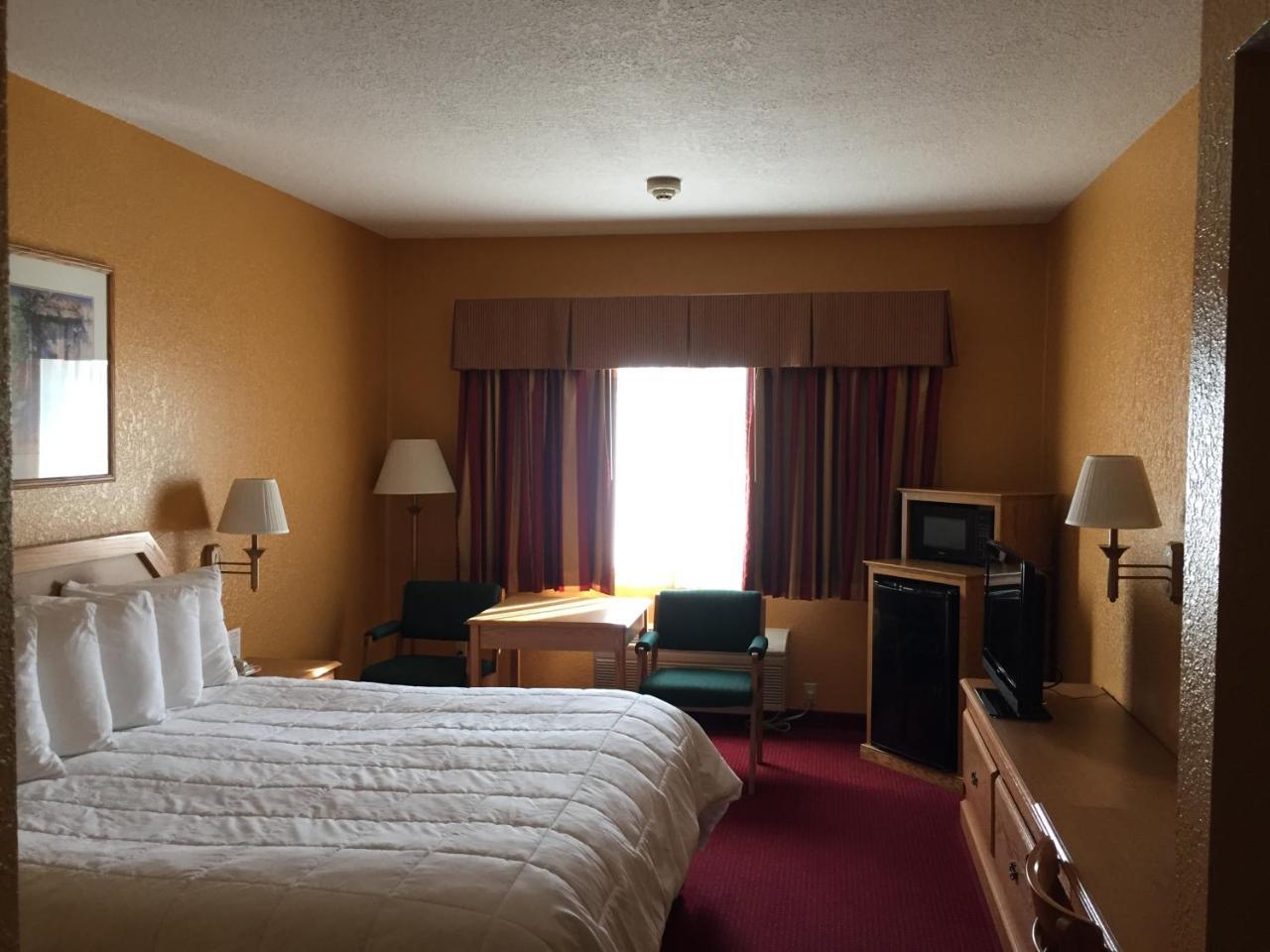 Parkfield Inn - Clinton Ngoại thất bức ảnh